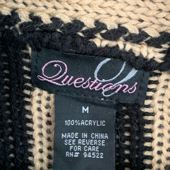 Questions black and tan sweater vest M. - Picture 4 of 7